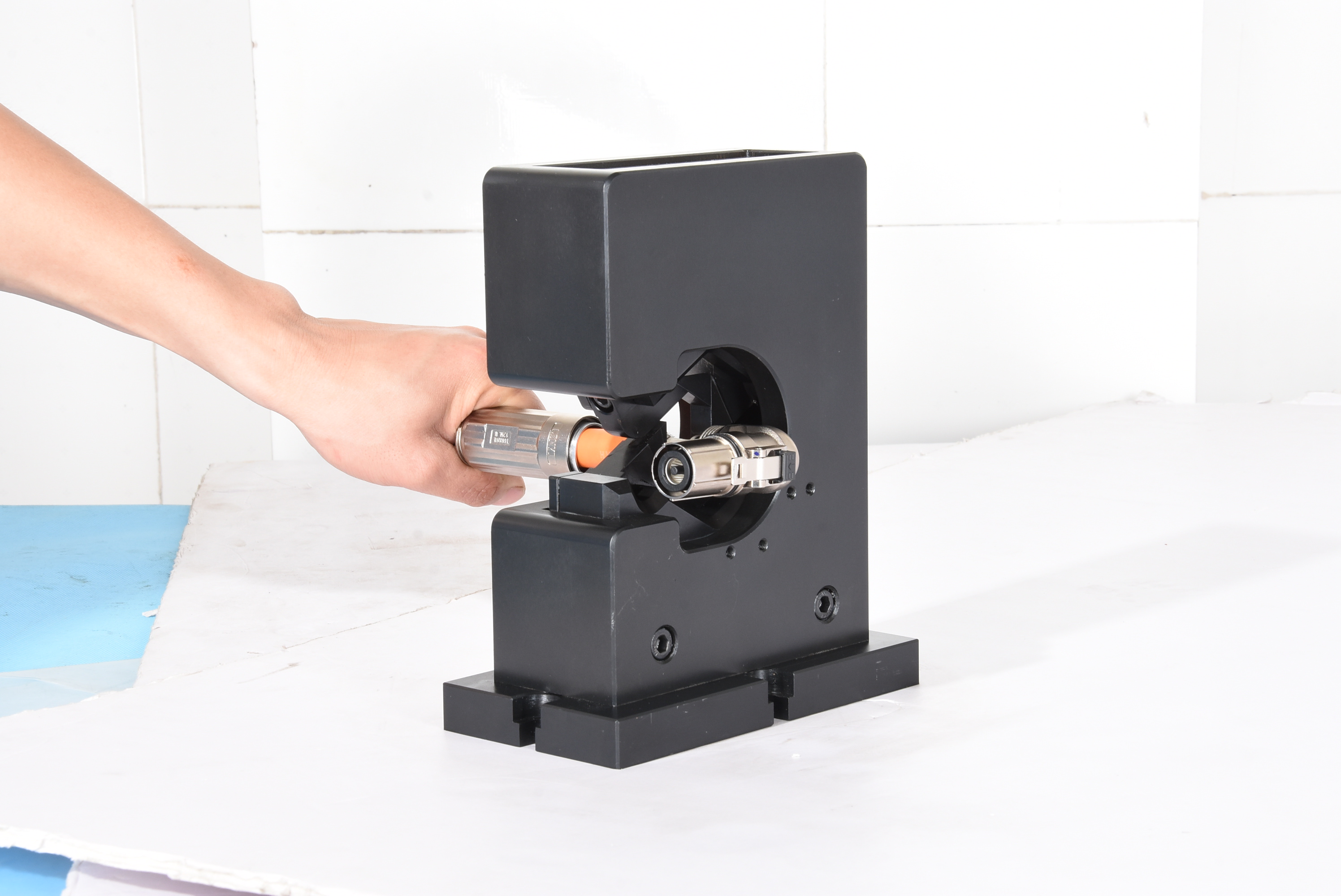 壓接端子的步驟及壓接測量細(xì)節(jié)的介紹